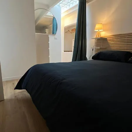 Testaccio Terrace,Perfect For Families Or Small Groups-2